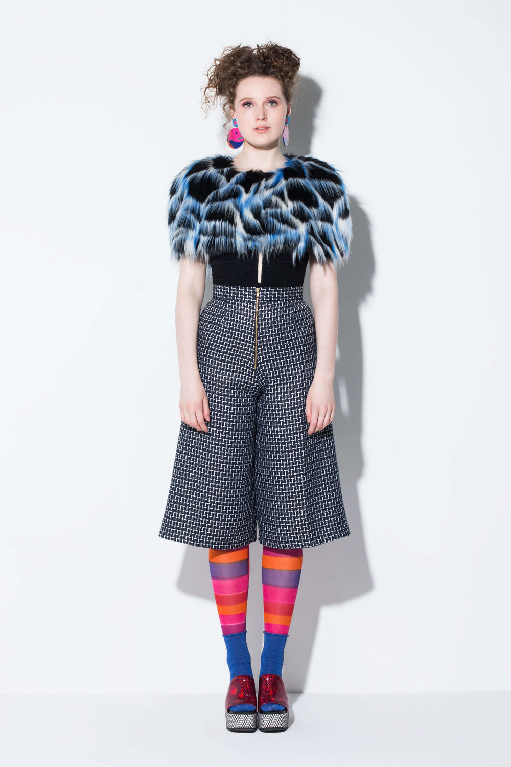  3 seasons| a practical faux fur capelete accessory from jin & yin styled with hand-painted tights